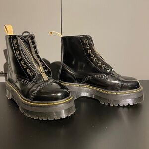 Dr. Martens Sinclair Oxford Bootie